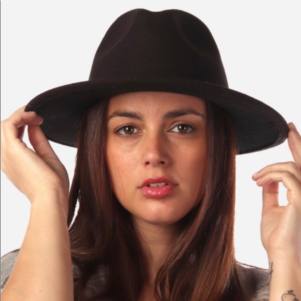 Felt Panama hat featuring studded faux leather band detail.